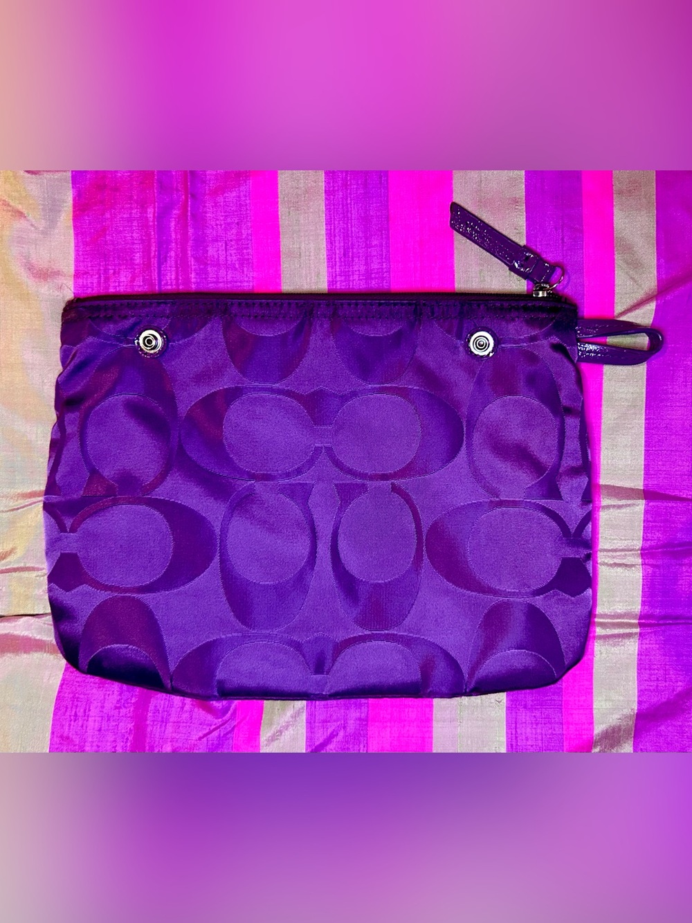 Coach Purple Getaway Signature Nylon Packable Weekender Tote Bag, Cosmetics Case - Picture 12 of 16